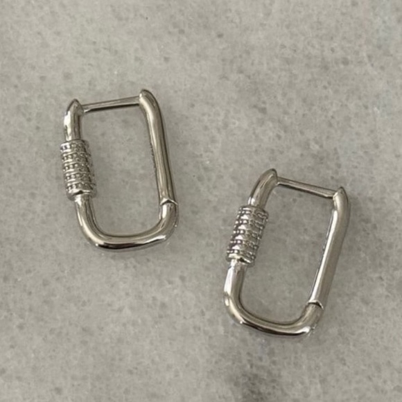 Modest Lu Jewelry - COPY - Sterling Silver Oval Chunky Hoop Earrings Brand New